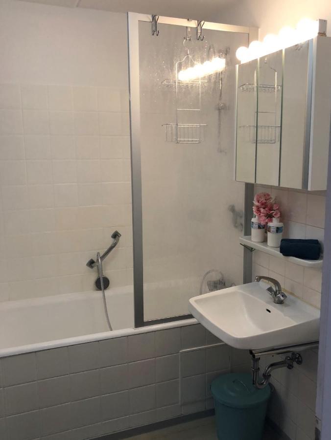 Grosses Appartement Mit Aussichtsbalkon ลุดวิกสบูร์ก ภายนอก รูปภาพ
