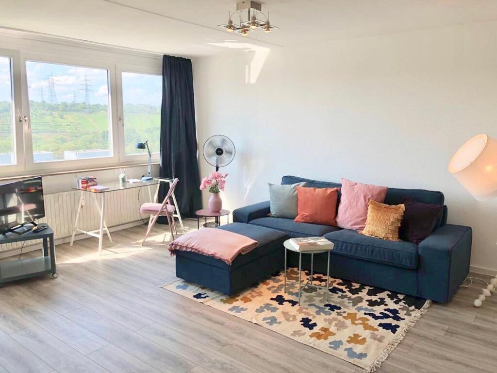 Grosses Appartement Mit Aussichtsbalkon ลุดวิกสบูร์ก ภายนอก รูปภาพ